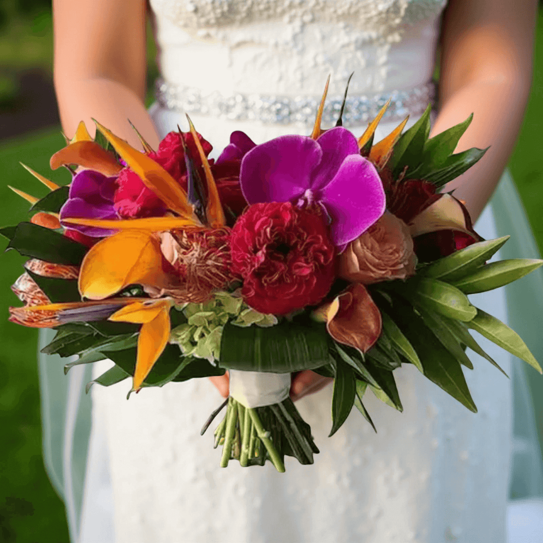 wedding florist in Brentwood CA 94513. Beautiful tropical wedding flowers make a fun beach wedding or lovely vineyard wedding statement.